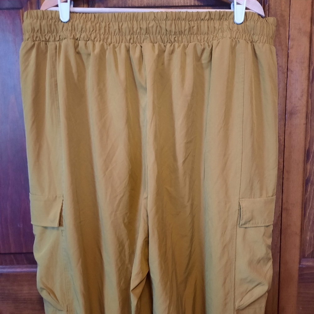 Fabletics Eleanor Cargo Track Pants Warm Olive High-rise Wide Leg Size 3X - Picture 14 of 15